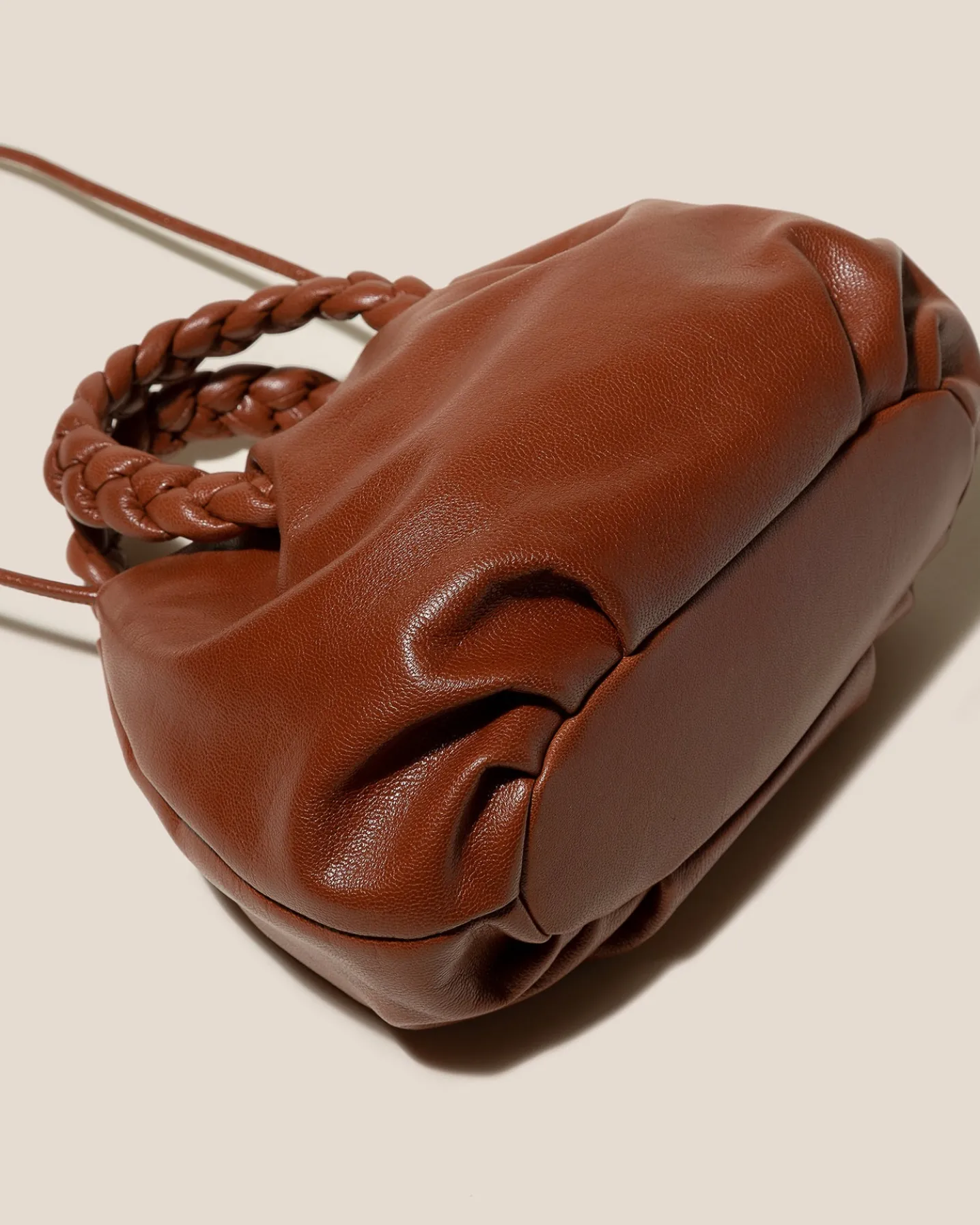 BOMBON M SUPPLE SHINY