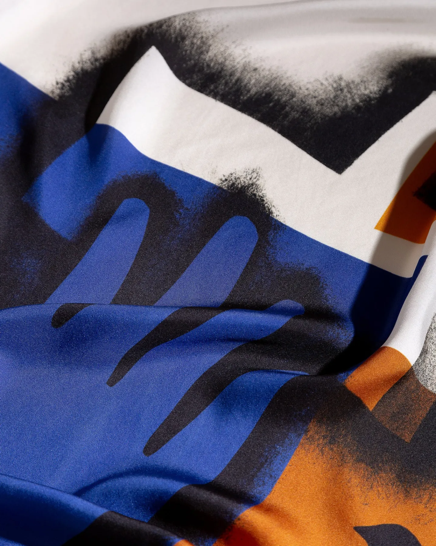 "Los Fugaces Párpados" Handkerchief