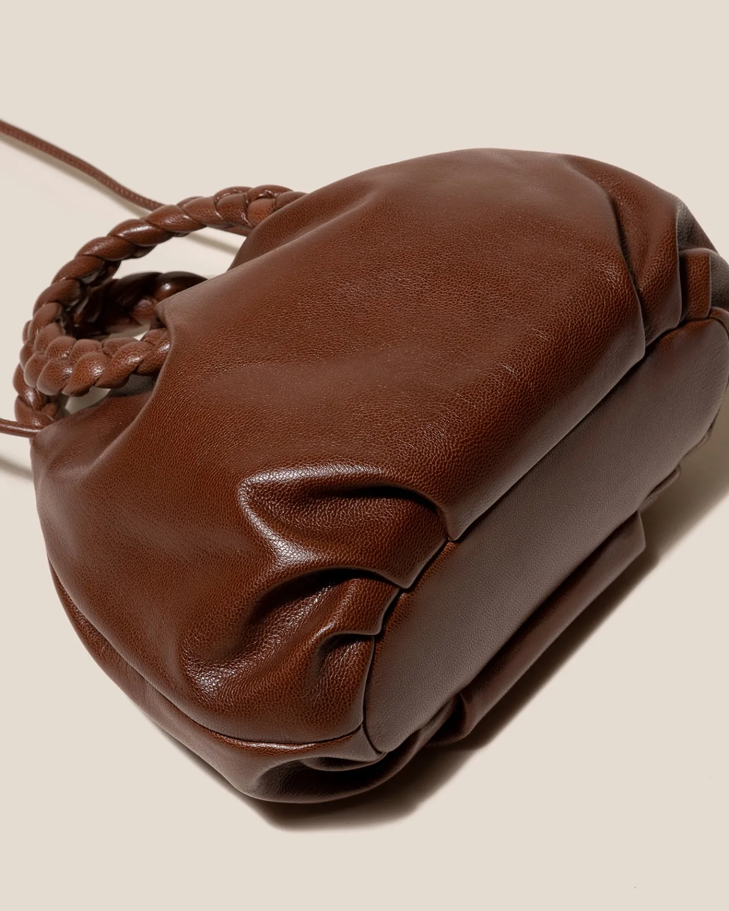 BOMBON M SUPPLE SHINY