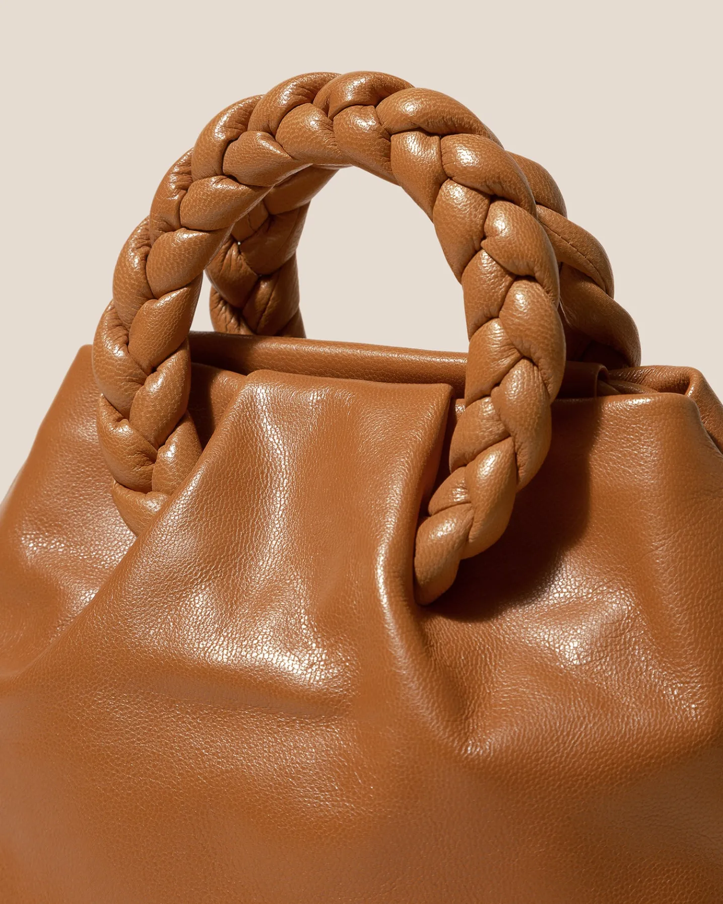 BOMBON M SUPPLE SHINY