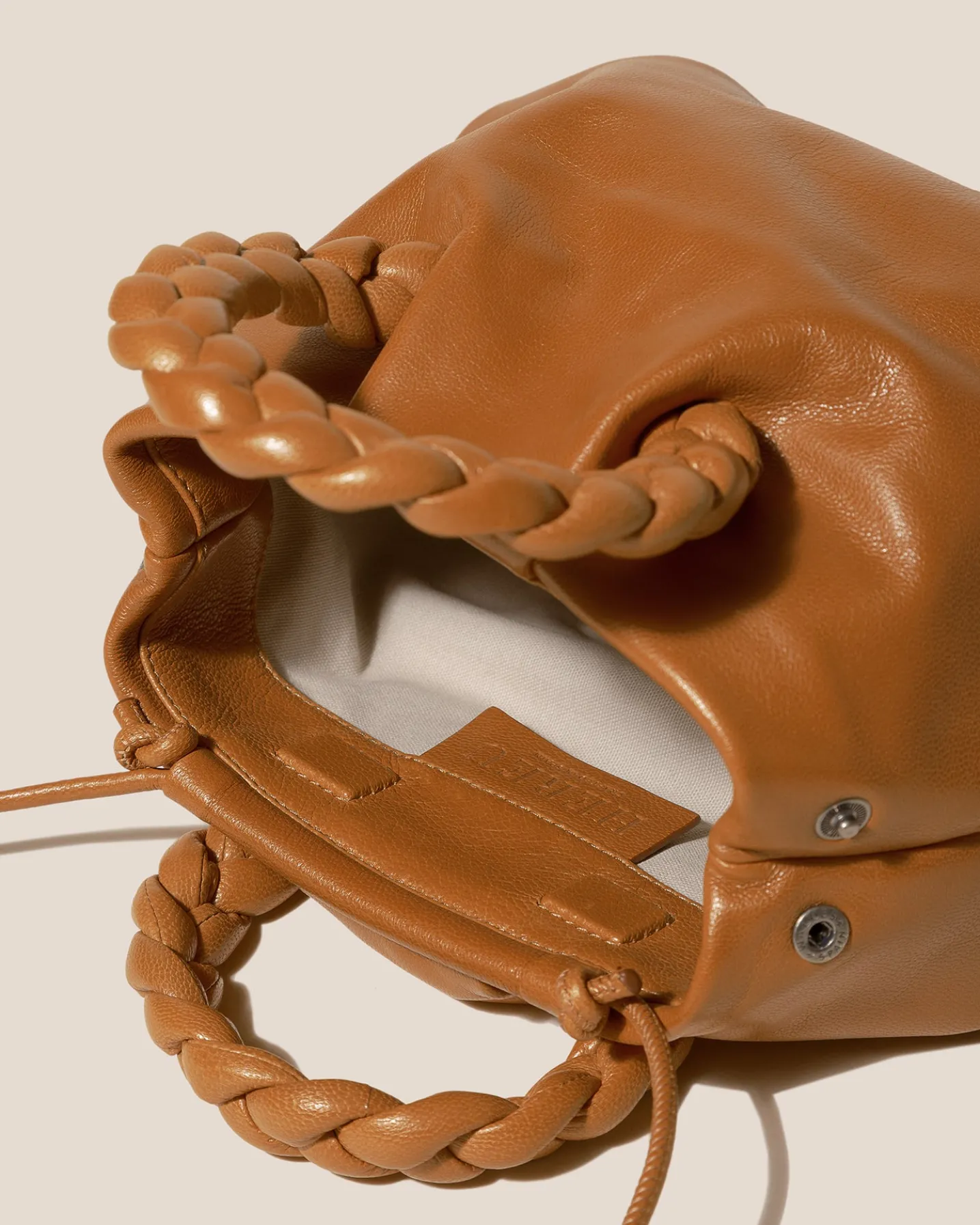 BOMBON M SUPPLE SHINY